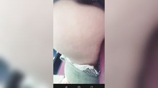 Одинокая баба показывает свои прелести