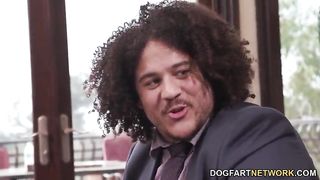 Муж рад посмотреть на еблю жены с негром